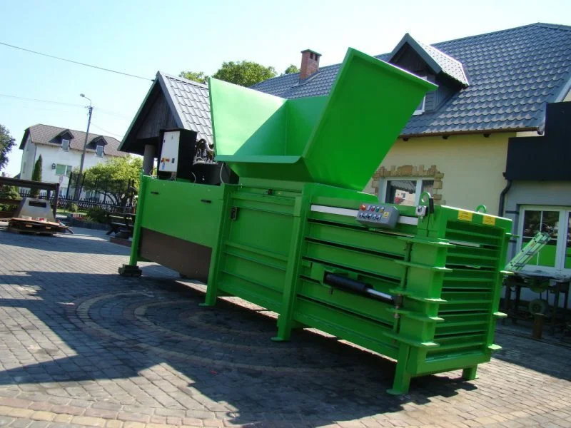 BartonTech 600Plus — Paketovací kanálový lis pro zpracování materiálů do 2 tun za hodinu. Lisovací síla 50 tun.